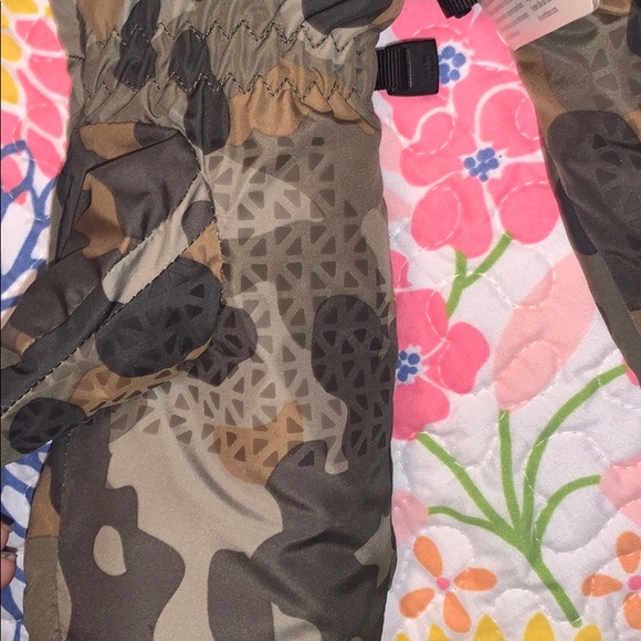 NWT THE NORTH FACE CAMO MITTENS - Picture 3 of 4
